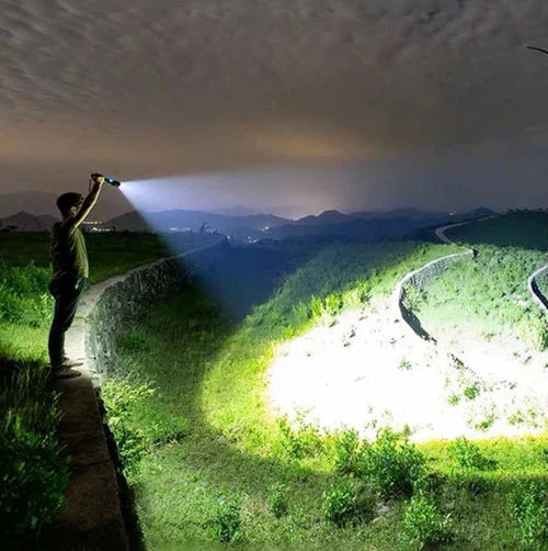 FackelMax | Superhelle 10.000 Lumen Taschenlampe